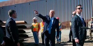 چرخش بایدن به سمت ترامپ در سیاست احداث دیوار مرزی