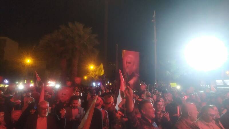 جشن در میانه طوفان | تجمع مردم تهران پس از حملات مقاومت به رژیم صهیونیستی | شعارهای حاضران؛ از الموت اسرائیل تا لبیک  یا اقصی