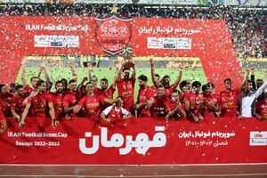 بیتدبیری سازمان لیگ؛ جشن قهرمانی پشت به تماشاگران