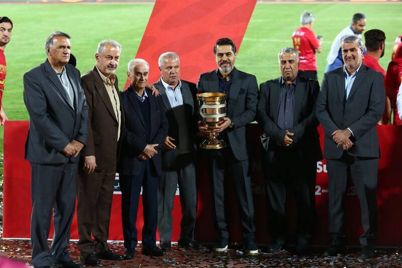 بیتدبیری سازمان لیگ؛ جشن قهرمانی پشت به تماشاگران 2