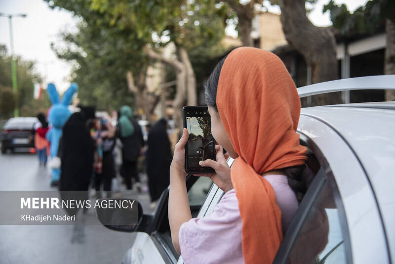 کاروان عروسک ها