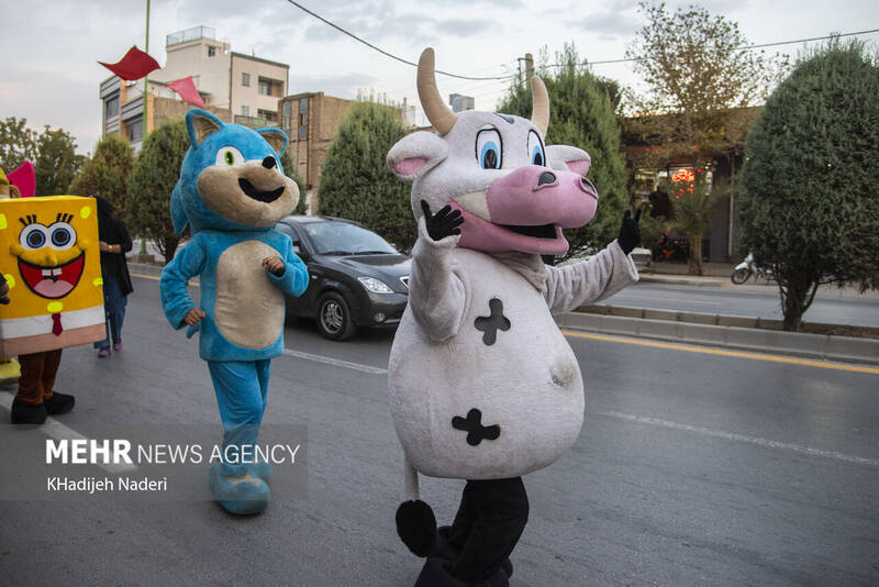 کاروان عروسک ها