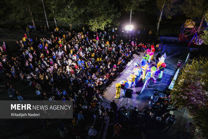 کاروان عروسک ها