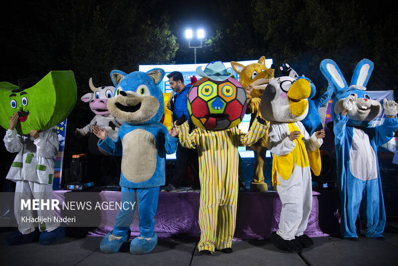 کاروان عروسک ها