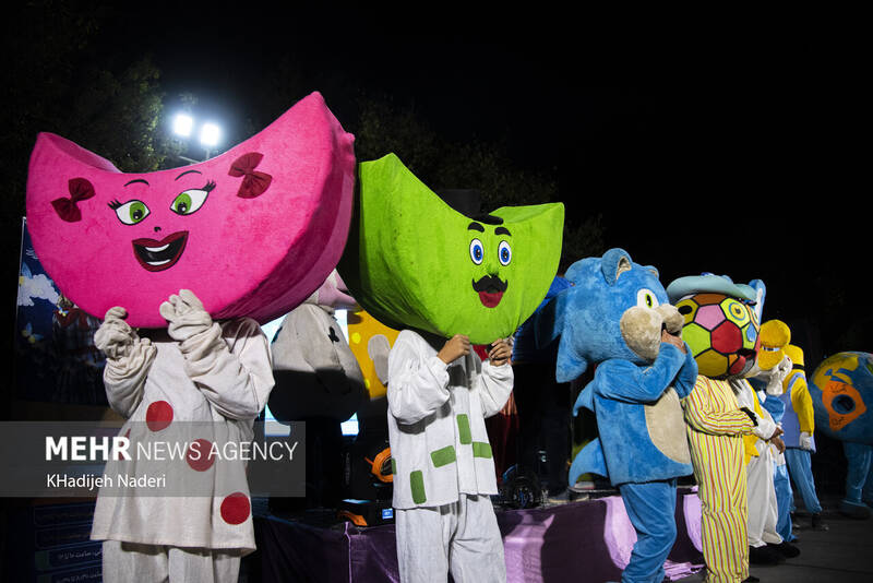 کاروان عروسک ها