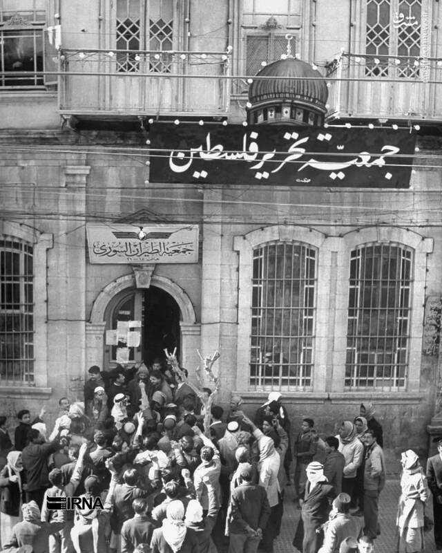 تصویری قدیمی از ثبت نام برای جنگیدن با اسرائیل