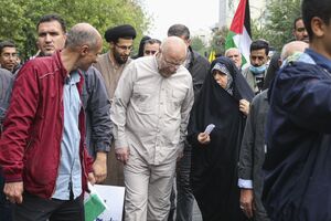 قالیباف در راهپیمایی حمایت از مردم فلسطین حضور یافت