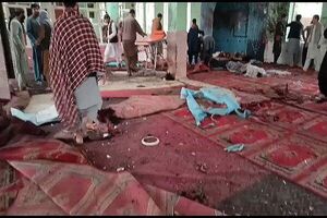 انفجار در مسجد امام زمان(عج) در شهر پلخمری افغانستان+فیلم