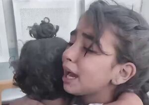 فیلم/ حال و روز دو کودک غزه‌ای بعد از بمباران