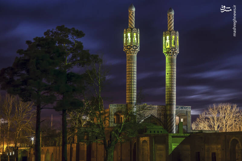 قابی دیدنی از بنای زیبای آرامگاه شاه نعمت الله ولی