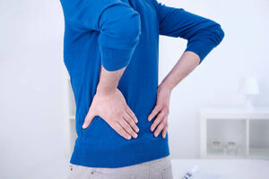 انحراف ستون فقرات چیست و چگونه درمان می شود؟ | علت انحراف ستون فقرات یا اسکولیوز