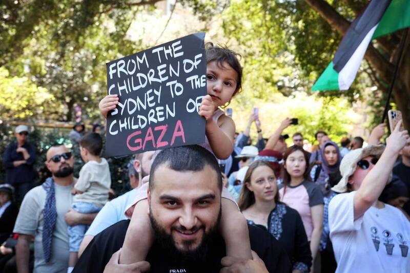 تظاهرات گسترده در سیدنی در حمایت از مردم غزه+ عکس