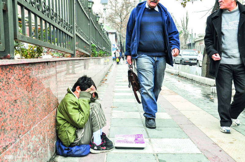 تراژدی قهر با دبیرستان / تعداد دانشآموز بازمانده از تحصیل چقدر است؟