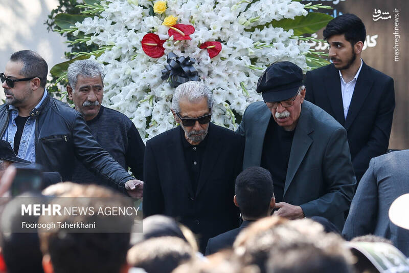 مراسم تشییع داریوش مهرجویی و همسرش + عکس و فیلم 5