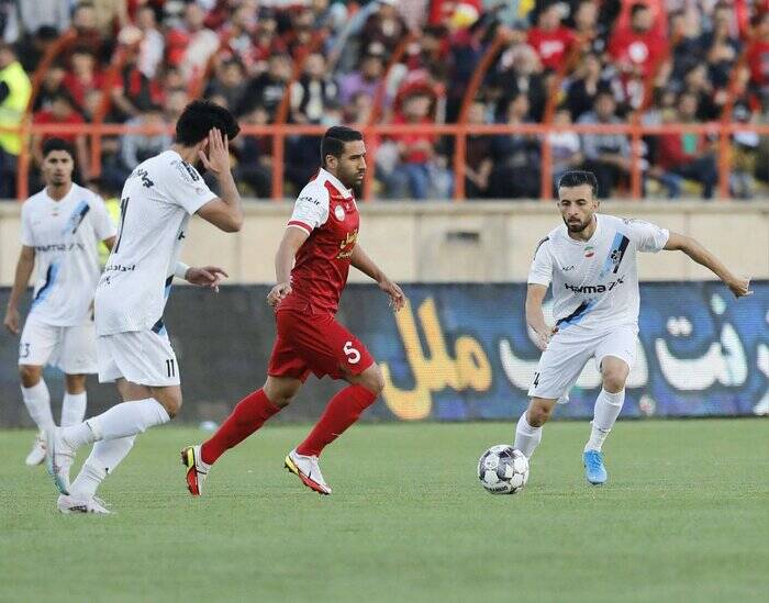 بازگشت پرسپولیس به صدر با پیکان با درخشش شهاب زاهدی