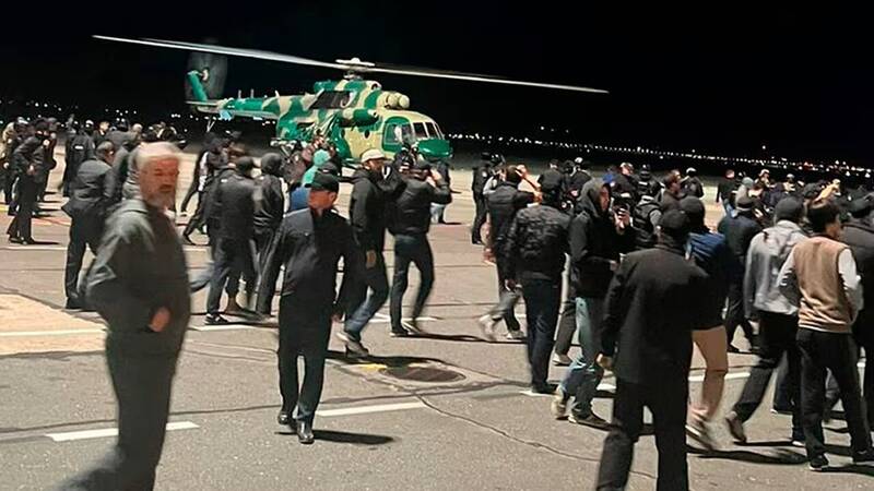 کرهگیری از خون به سبک «آذری جهرمی»/ به افق انتخابات!