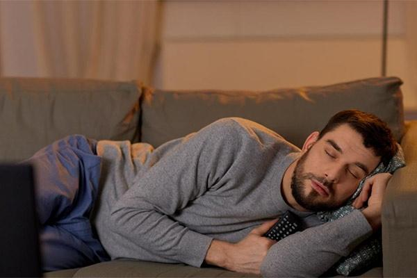 چرا همش خوابم میاد؟