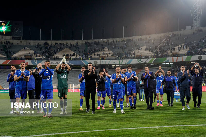 از نکونام انتظاری جز این نداشتیم/ این مدافع استقلال سراغ حاشیه نرود پیشرفت میکند