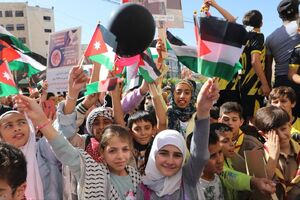 عکس/ راهپیمایی کودکان اردنی در حمایت از کودکان غزه