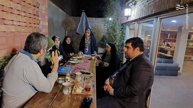 ماجرای خرید گیتار و چفیه رهبری