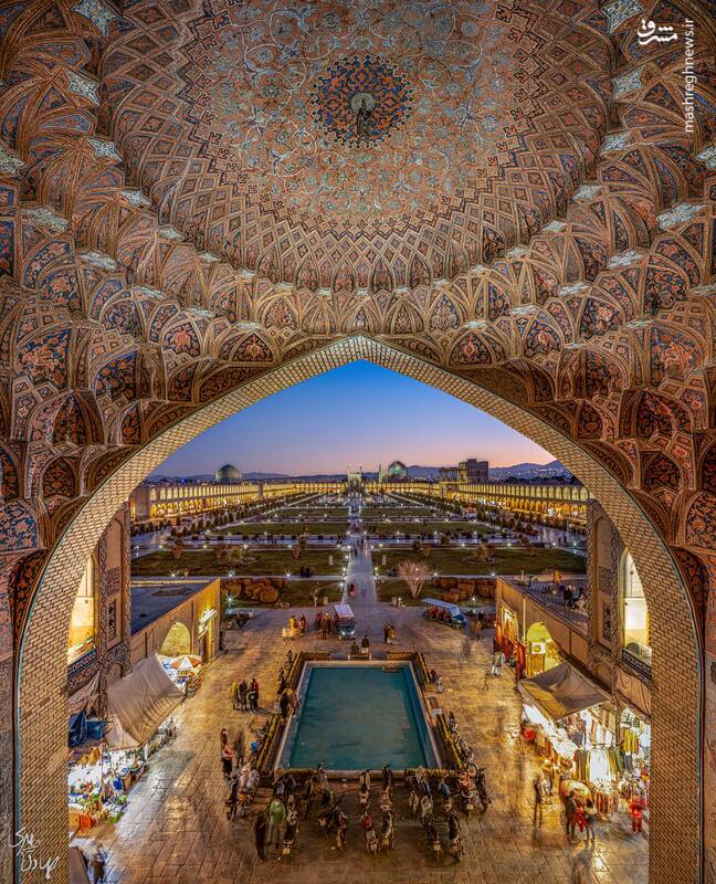 معماری خیرهکننده ورودی بازار قیصریه +عکس