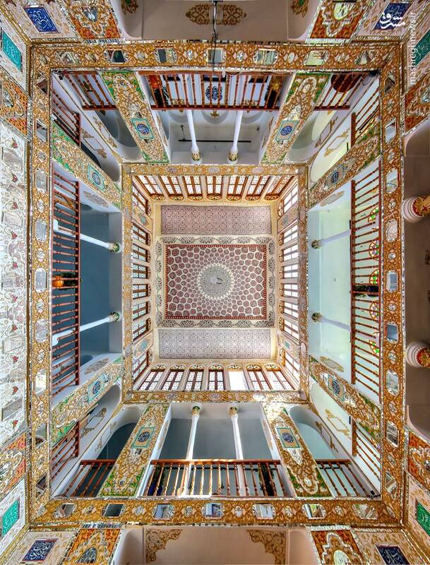 زاویهای متفاوت از معماری سقف خانه تاریخی مشیرالملک اصفهان