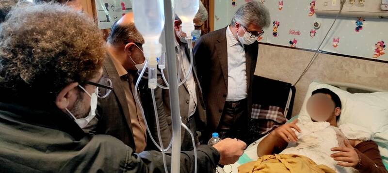 حضور ناظران مجلس بر بالین مجروحان لنگرود+ عکس