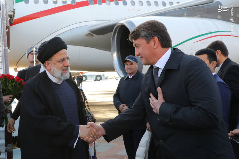 عکس/ ورود رئیس جمهور به تاشکند