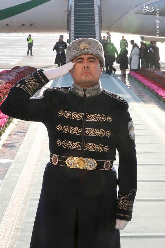 عکس/ ورود رئیس جمهور به تاشکند