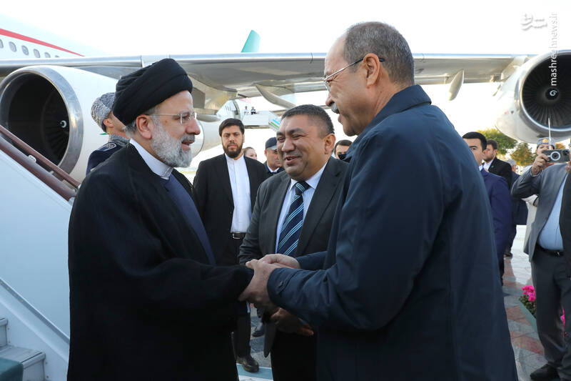 عکس/ ورود رئیس جمهور به تاشکند