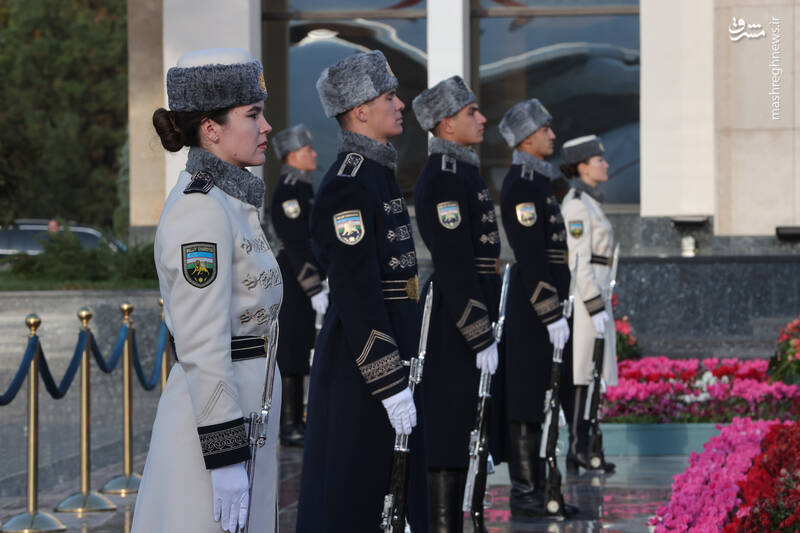 عکس/ ورود رئیس جمهور به تاشکند