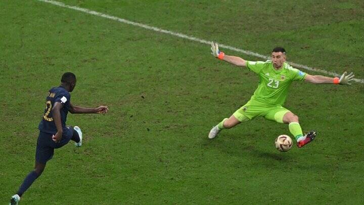 مرور اتفاقات زندگی ورزشی مسی/ آیا لیونل به بارسلونا برمی گردد؟