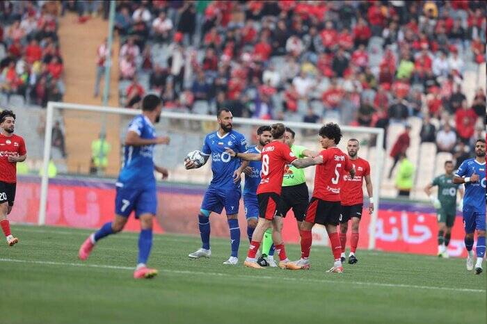 تداوم صدرنشینی استقلال با شکست تراکتور/ اولین گل بلانکو برای آبی پوشان