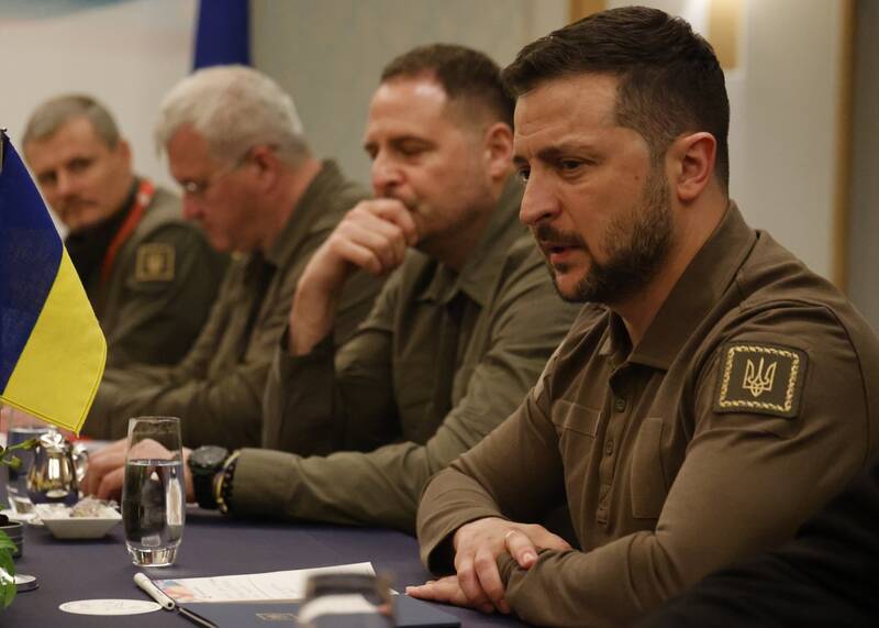 عزم غربیها برای برکناری زلنسکی جدی است/ سوّمین ارتش اوکراین هم در حال فروپاشی است