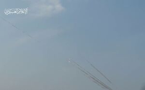 فیلم/ گوشه‌ای از حملات موشکی امروز گردان‌های قسام به اراضی اشغالی