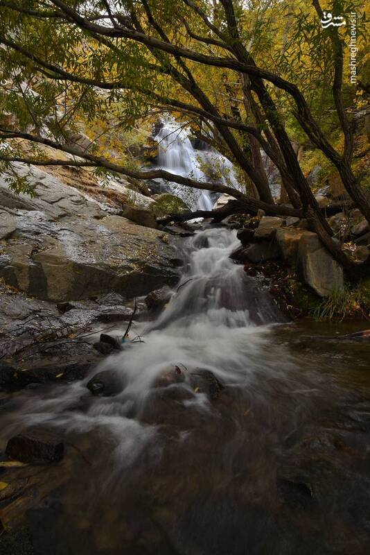 تصویری از آبشار اللو از زیباترین آبشارهای کشور
