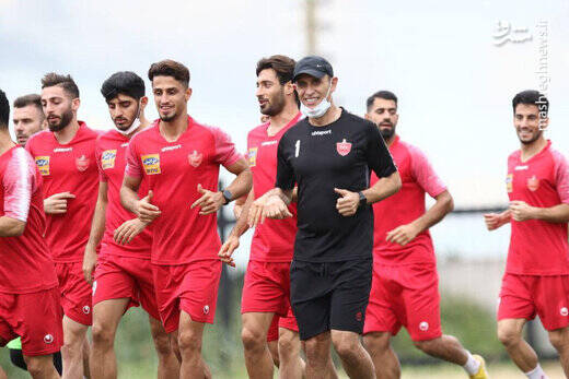 بازیکنان پرسپولیس هم از قیافهٔ گلمحمدی خسته شدهاند/ یحیی تا سکّۀ یک پول نشده بای بای کند و برود/ شعور بازیکنان نوجوان از مسئولان فدراسیون فوتبال بیشتر است