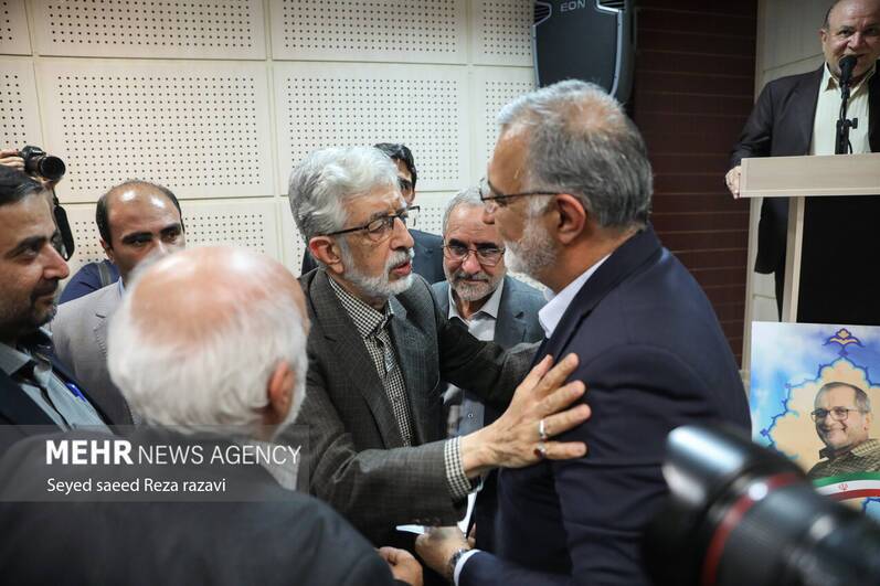 آرایش انتخاباتی جبهه انقلاب؛ نشست کشوری تحولخواهان و مجمع عمومی پایداری برگزار شد