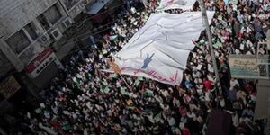 صدها هزار اردنی با شعار «آمریکا در رأس تروریسم» به خیابان آمدند+ عکس