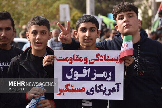 راهپیمایی ضد صهیونیستی مردم سنندج در حمایت از مردم غزه آغاز شد