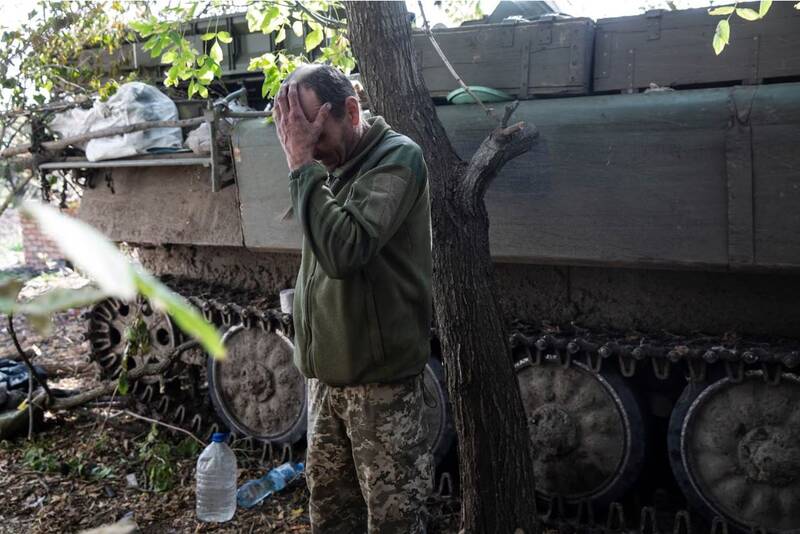 وضعیت روحیه نظامیان اوکراینی در یک مراسم «انگیزشی» +فیلم