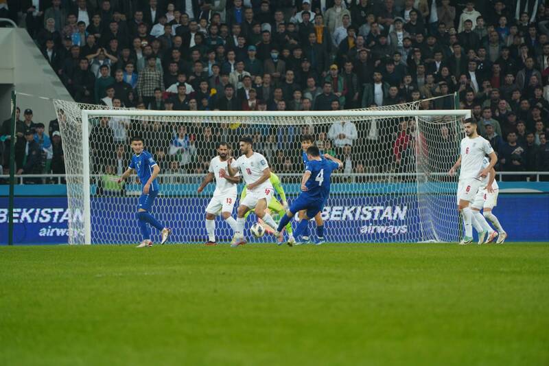 هرکس تیم ملی را تخریب کند خیانت کرده است