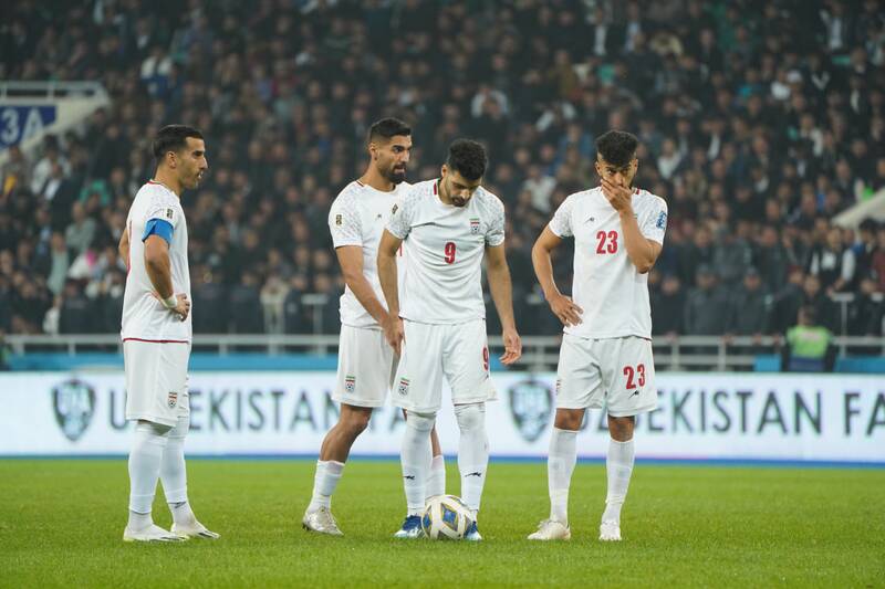 هرکس تیم ملی را تخریب کند خیانت کرده است