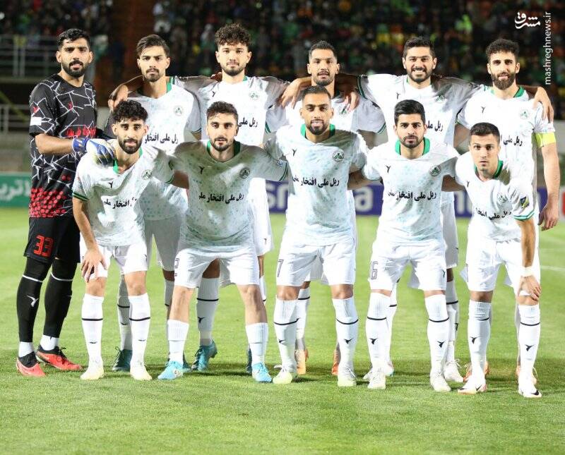 دوست دارم استقلال ببرد ولی کارش سخت است/ یادمان باشد این تیم پرسپولیس را هم کلافه کرد/ سقف قرارداد در سال ۲۰۲۳ خندهدار است!