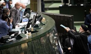 آرمین: دین الگوی سیاسی و اجتماعی ندارد!/ "مالیات زیاد" چگونه رهزن لایحه بودجه دولت شد؟