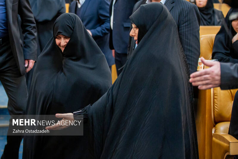 جمیله سادات علم الهدی عضو هیات علمی دانشگاه شهید بهشتی در همایش بین المللی "اشک مریم" حضور دارد