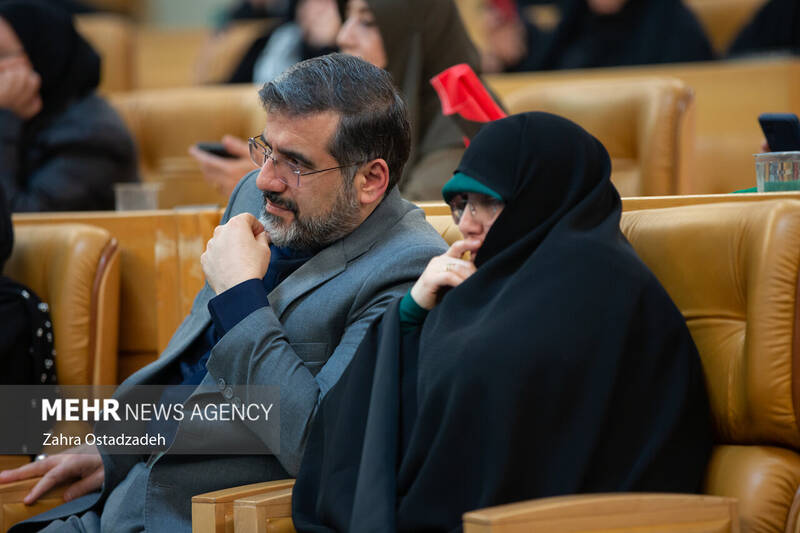 محمدمهدی اسماعیلی وزیر فرهنگ و ارشاد اسلامی در همایش بین المللی"اشک مریم" حضور دارد