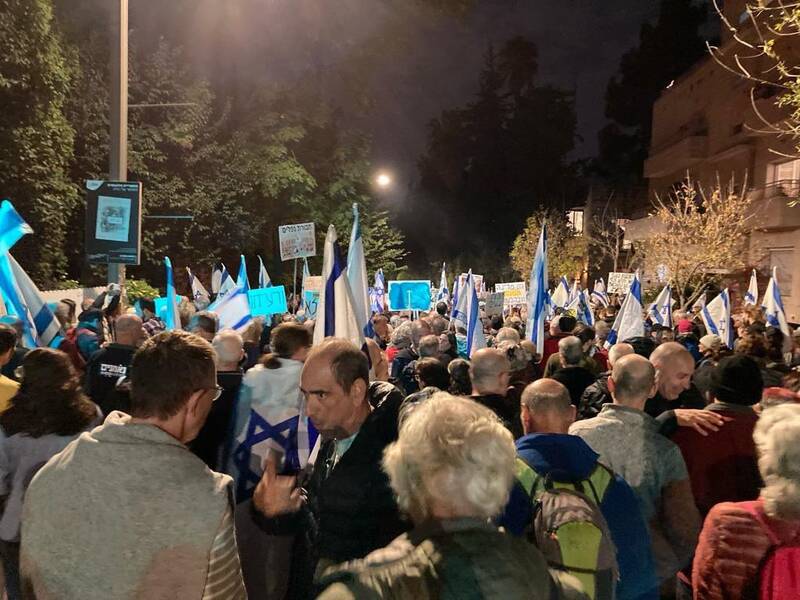 تظاهرات هزاران نفری در تلآویو و قدس اشغالی علیه نتانیاهو