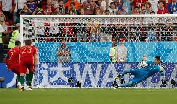 طلسم کریس مقابل بیرانوند شکسته میشود؟