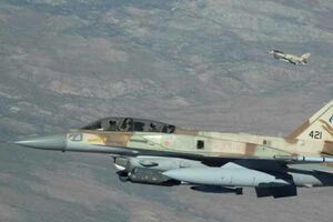 پرواز جنگنده‌های رژیم صهیونیستی بر فراز غزه
